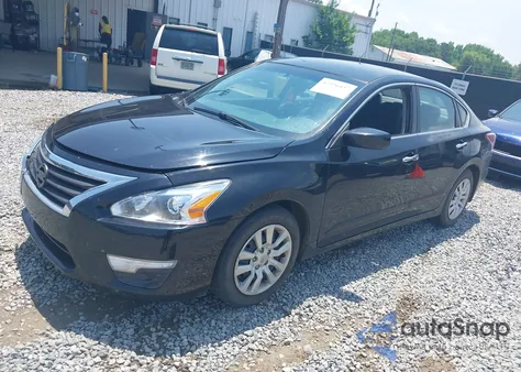 2015 Nissan Altima 2.5 S z USA, uszkodzony, nr VIN 1N4AL3AP2FN379660